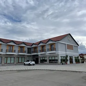 House Of Horses Shtepia E Kuajve *** Korce