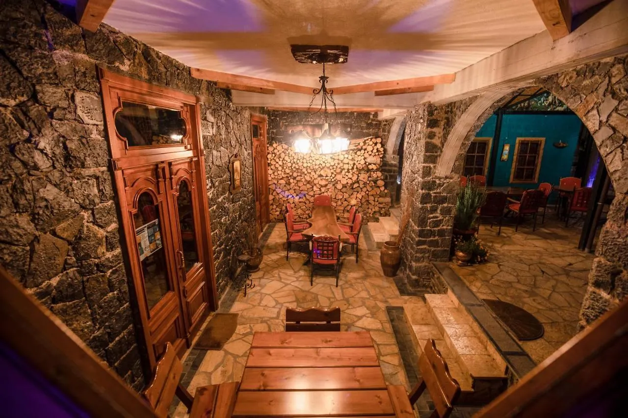 Vila Eden Boutique Hotel Korce 4*,
