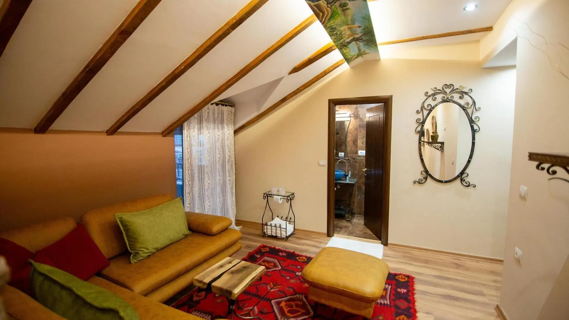 Vila Eden Boutique Hotel Korce 4*,